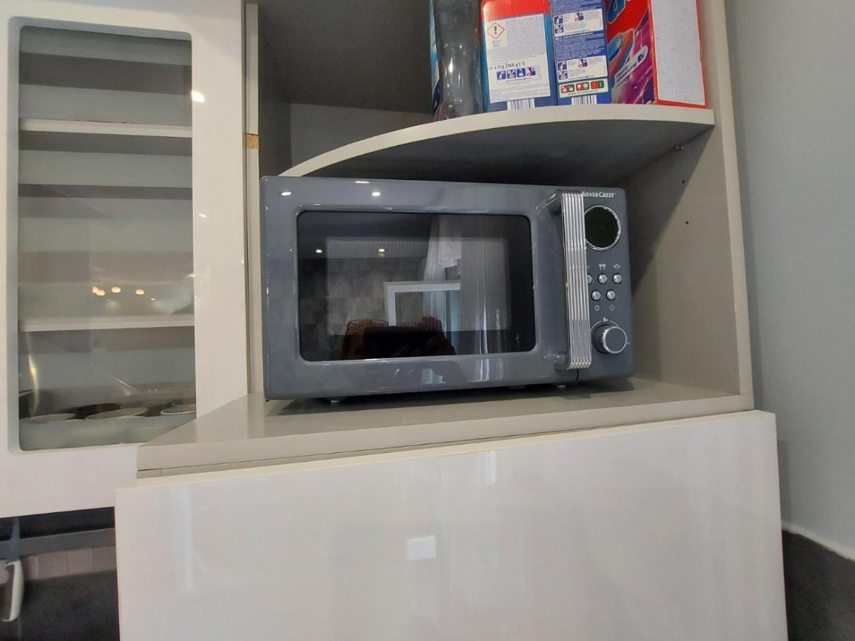 Center Danube Street Apartment Novi Sad Bagian luar foto